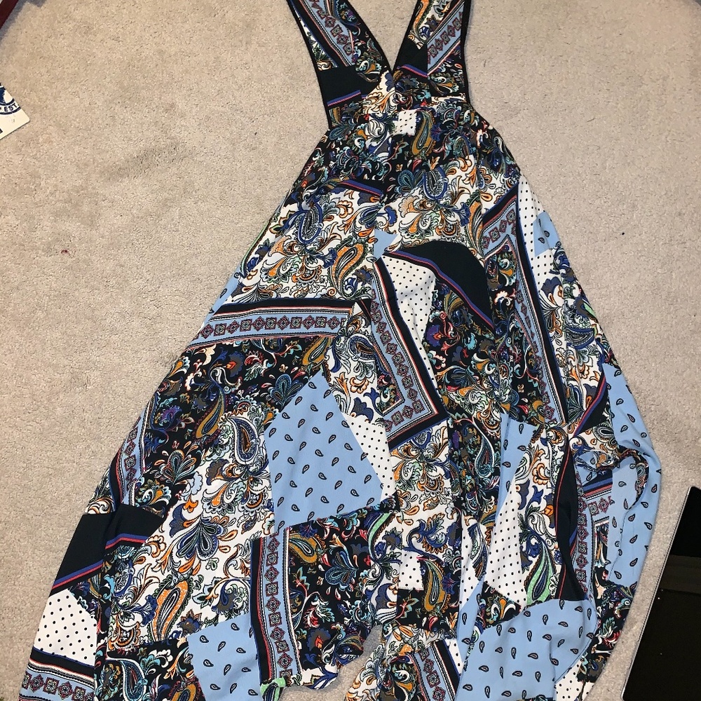 Dress - Picture 7 of 8
